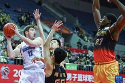 开云体育APP下载-北京首钢客场逆转获得胜利，冲刺季后赛