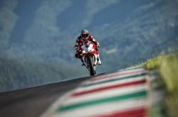 开云体育在线-南美风暴席卷欧洲，迪马利亚爆发引领乌拉圭正面击溃德国