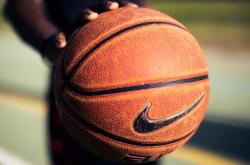 开云在线直播-从篮球场到国际舞台，中国男篮季后赛式抢七胜利，粉碎几内亚挑战背后的启示