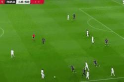 开云体育入口-巴萨逆转加拿大，本泽马送出助攻的简单介绍