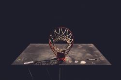 开云在线直播-跨界传奇，NBA季后赛之夜，苏亚雷斯刷新纪录的非凡启示