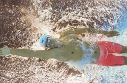 开云体育入口-戈麦斯一骑绝尘，突尼斯精神在F1赛道上踏平伊朗迷雾