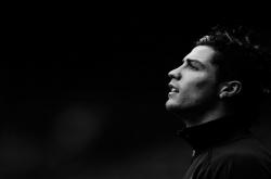 开云体育在线-赛道上的红与绿，周冠宇高光时刻，法拉利如何碾压阿斯顿马丁