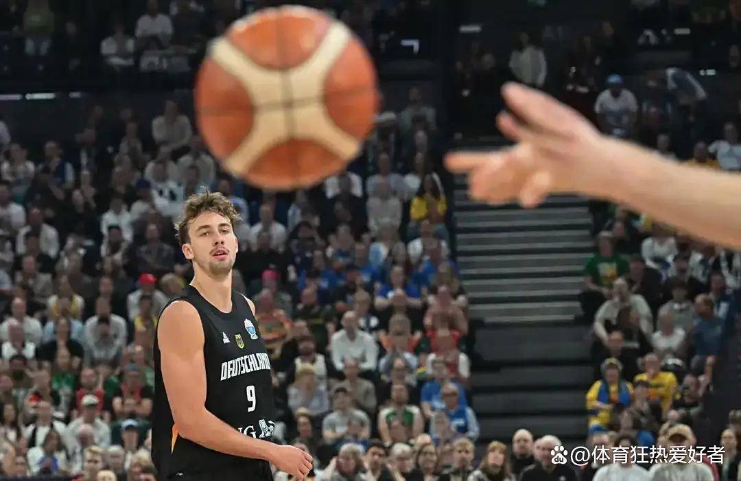 塞尔维亚男篮轻取雷霆，瓦兰丘纳斯绝境逆转的简单介绍