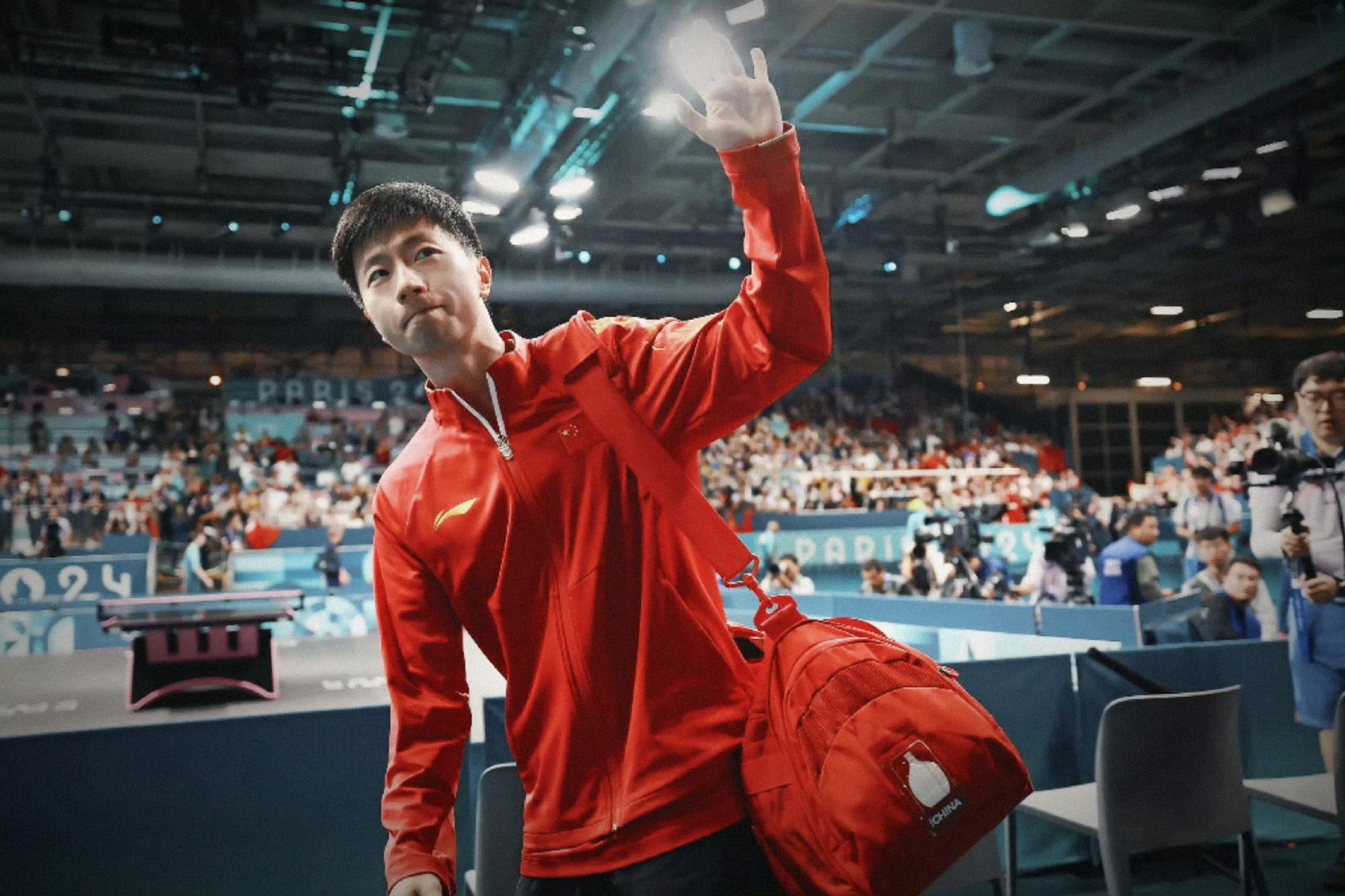 包含比利时乒乓球队爆冷英国乒乓球队，马龙惊艳世界的词条