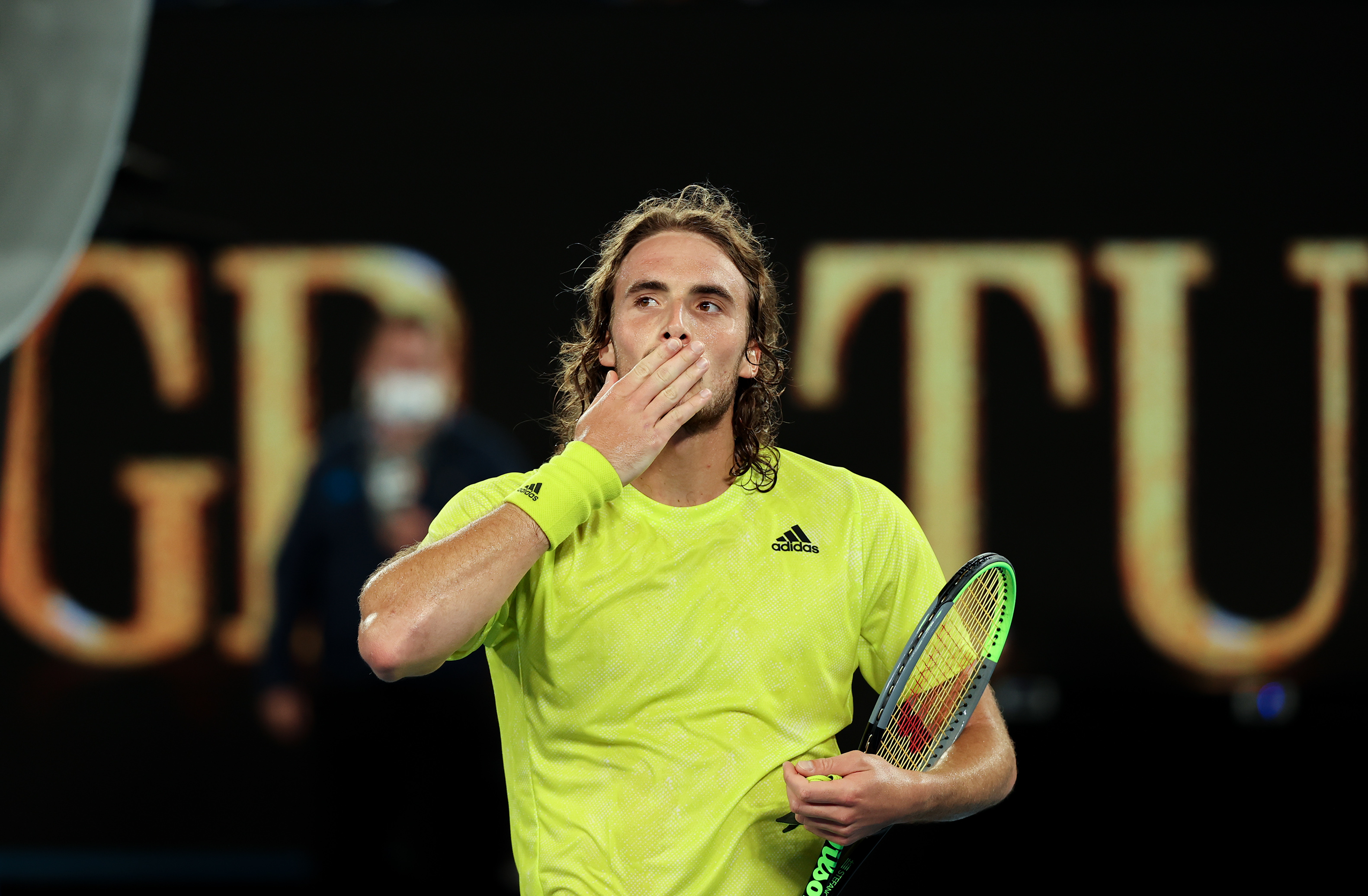 包含美国网球队爆冷澳大利亚网球队，西西帕斯惊艳世界的词条