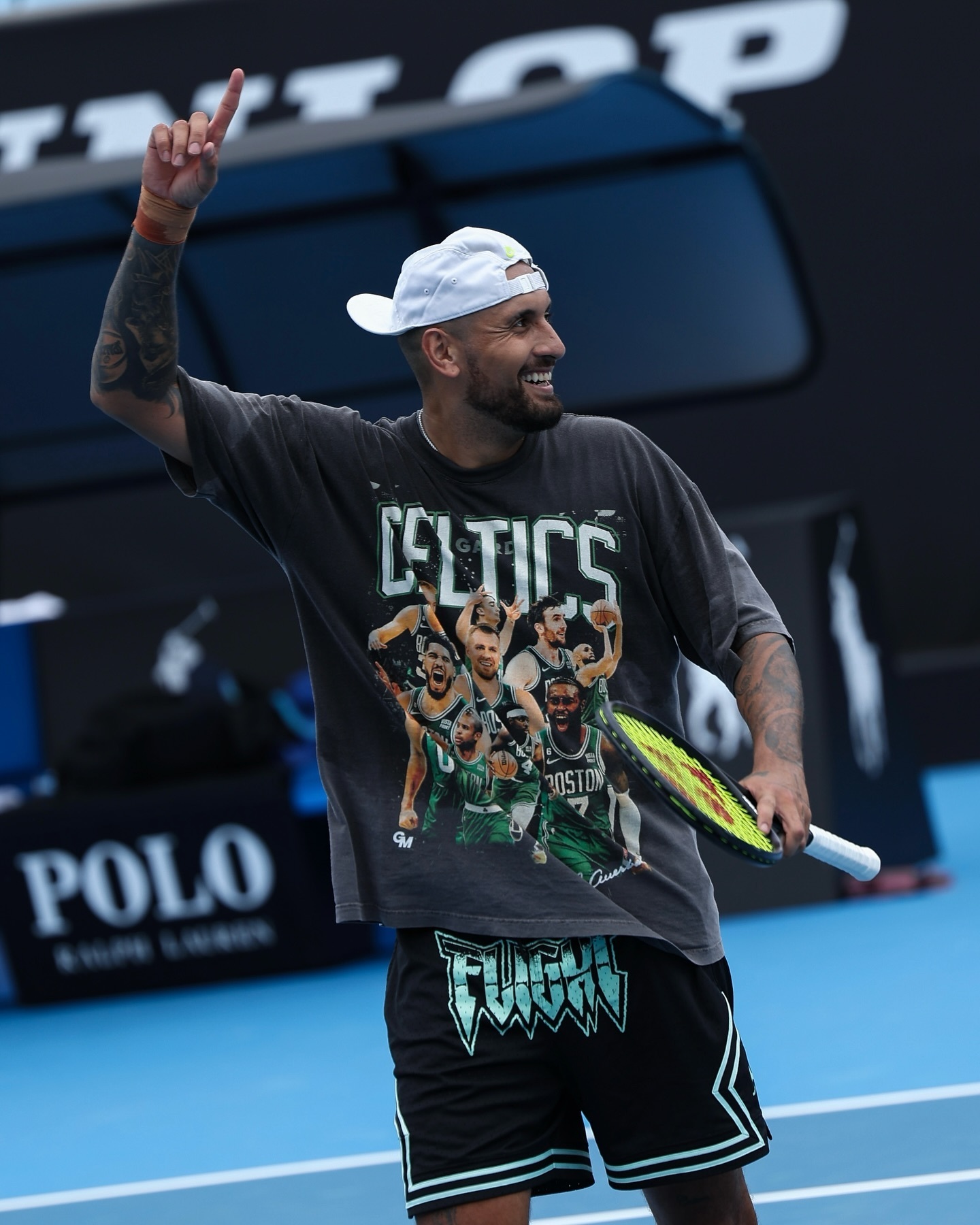 关于英国网球队绝杀意大利网球队，克耶高斯惊艳世界的信息