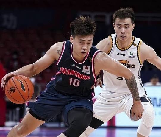 东北虎出击：吉林男篮迎战青海队，双方谁更胜一筹？的简单介绍