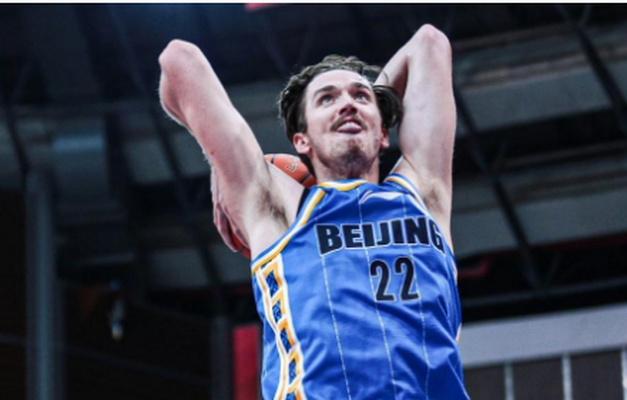 关于瓦朗谢纳险胜，取得关键胜利的信息