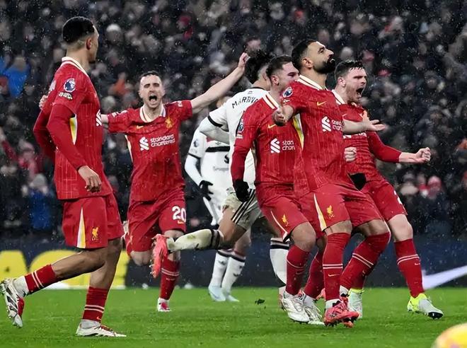 曼联客场双红军,继续领跑英超积分榜 曼联客场双红军,继续领跑英超积分榜