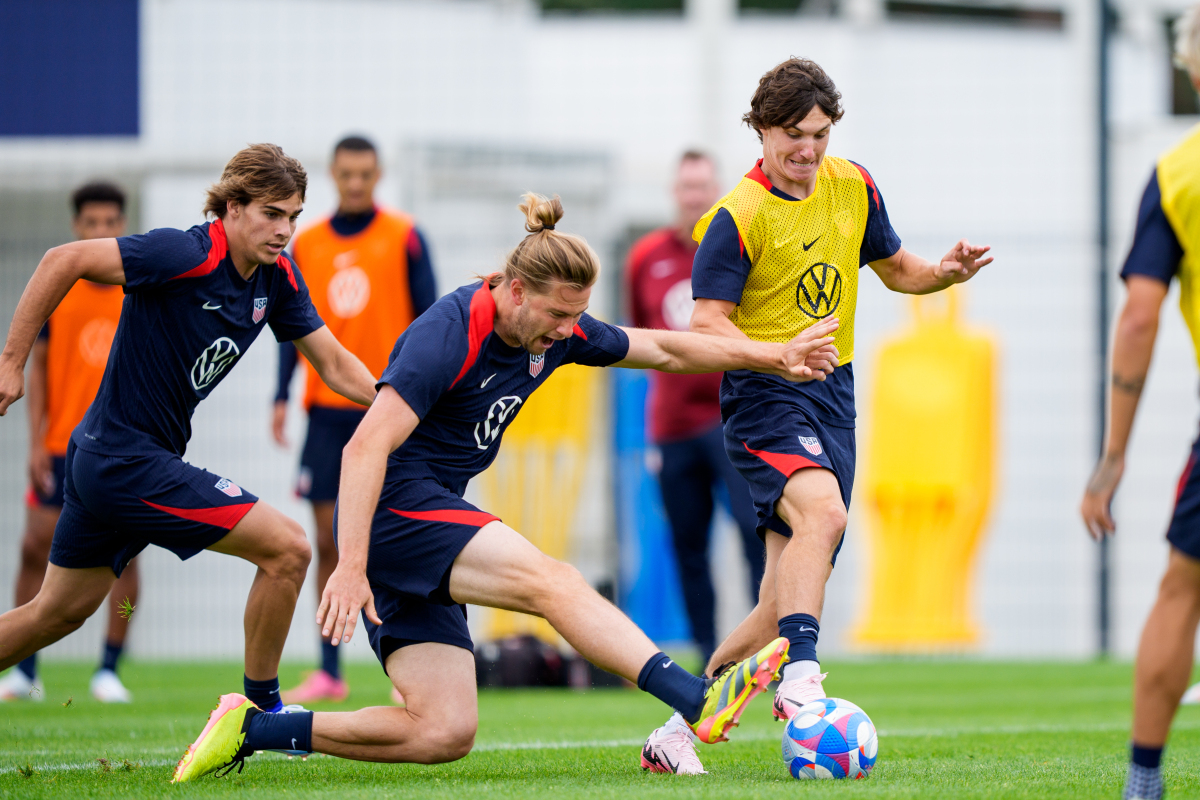 世界体育舞台上，各国运动员同场竞技