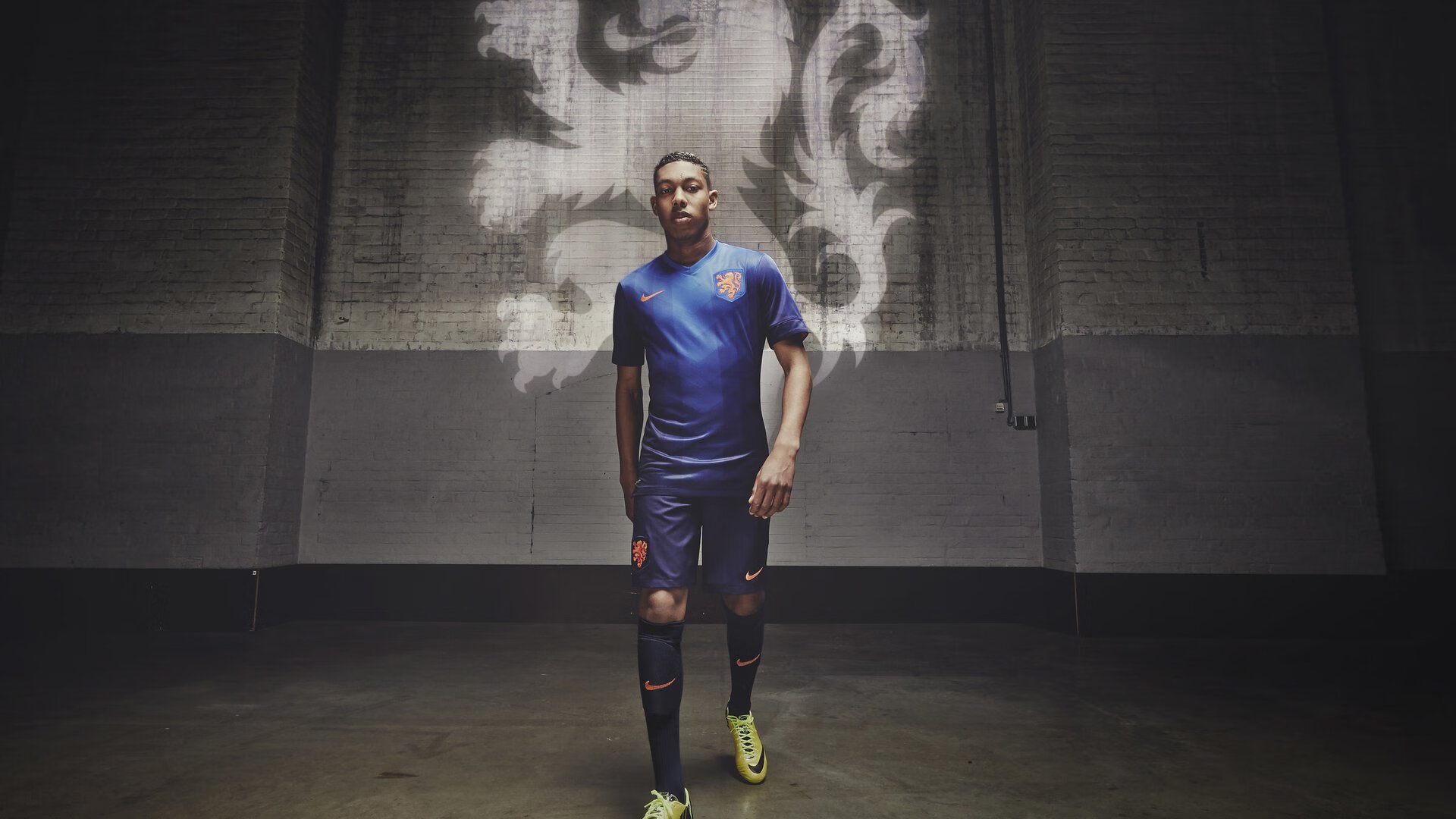 美加墨世界杯之夜，阿尔瓦雷斯，在群星与荒漠之间