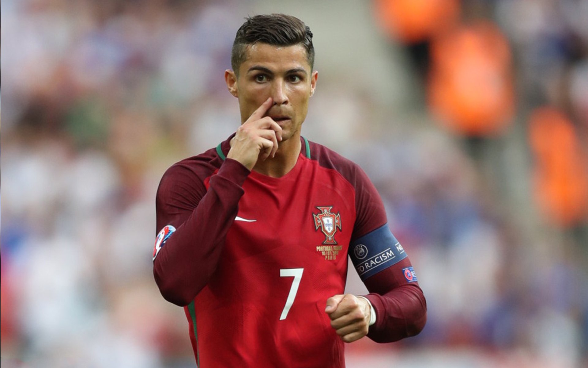 北欧神话遇非洲铁壁，喀麦隆战术锁链下的芬兰，伊布一锤定音定乾坤