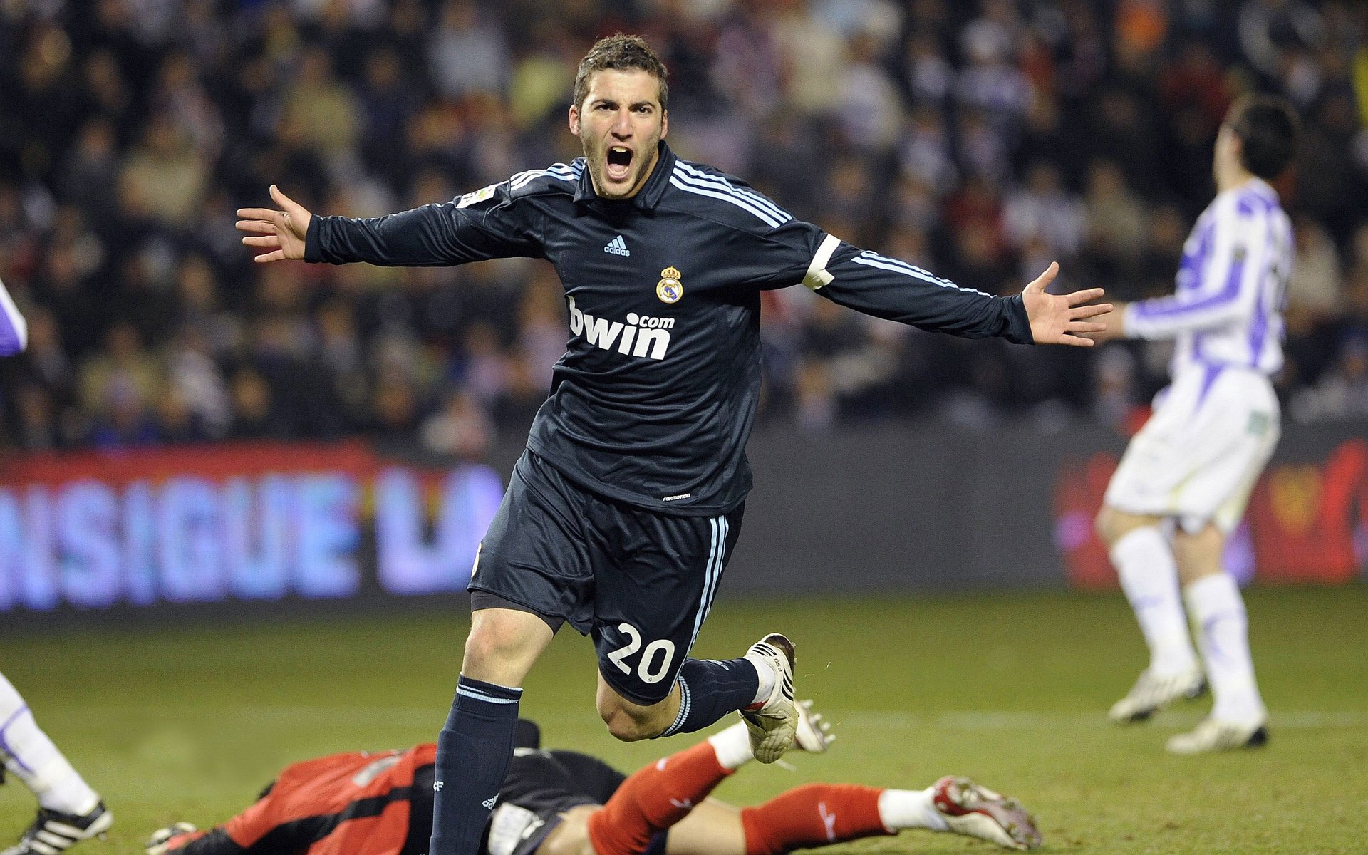 尼日利亚强行终结巴西不败神话,罗德里戈关键一击改写历史