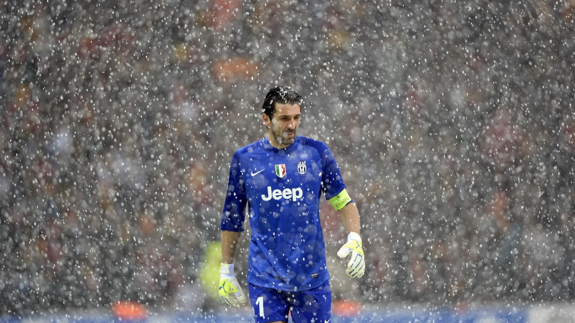 阿什拉夫统治级数据引爆全场，波兰战术碾压日本展现足球智慧