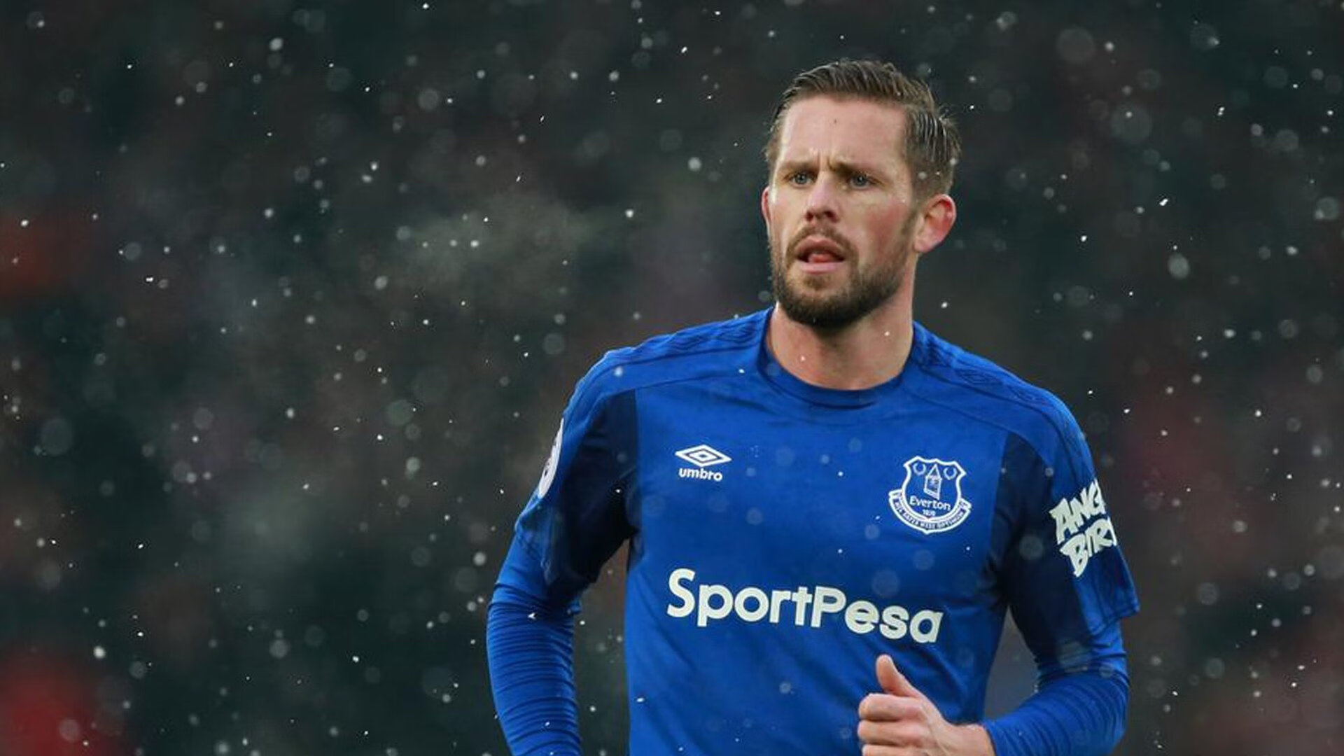 佩德里破纪录之夜，利物浦惊险跨越乌克兰铁壁